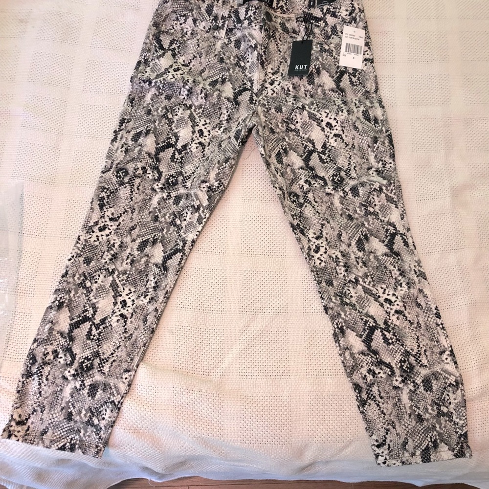 Size 8 Kut from Kloth Connie Jeans